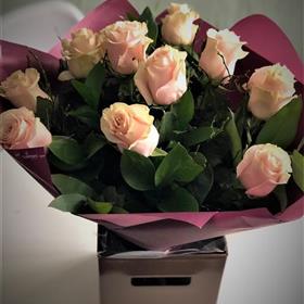 fwthumb12 pink roses.jpg